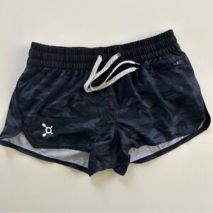 Vuori Camo Shorts